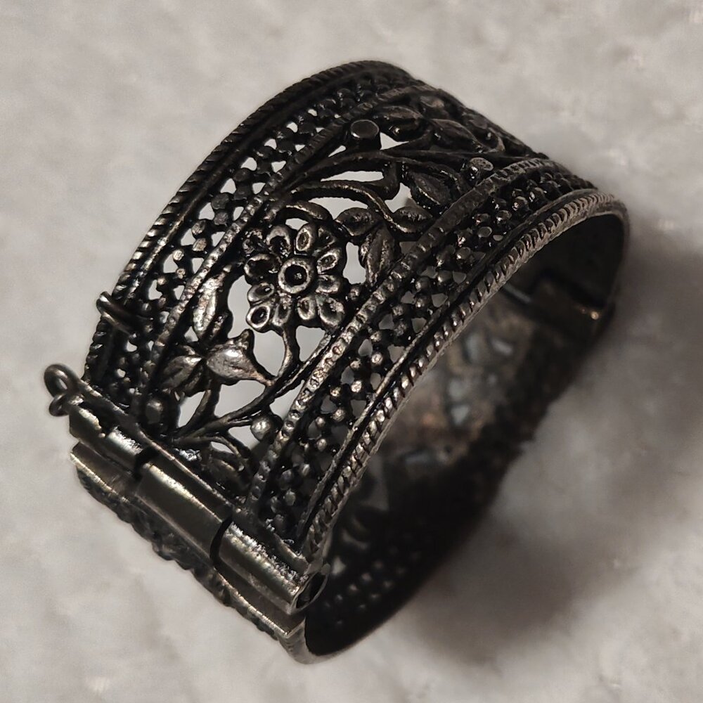 Vintage Hinged Bracelet with Pin Closure